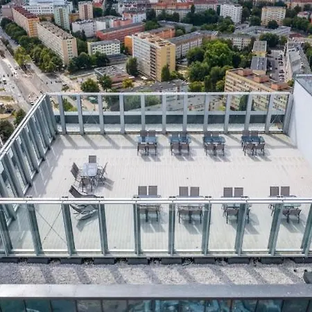Hanza Tower 23 Pool & Jacussi Apartment *